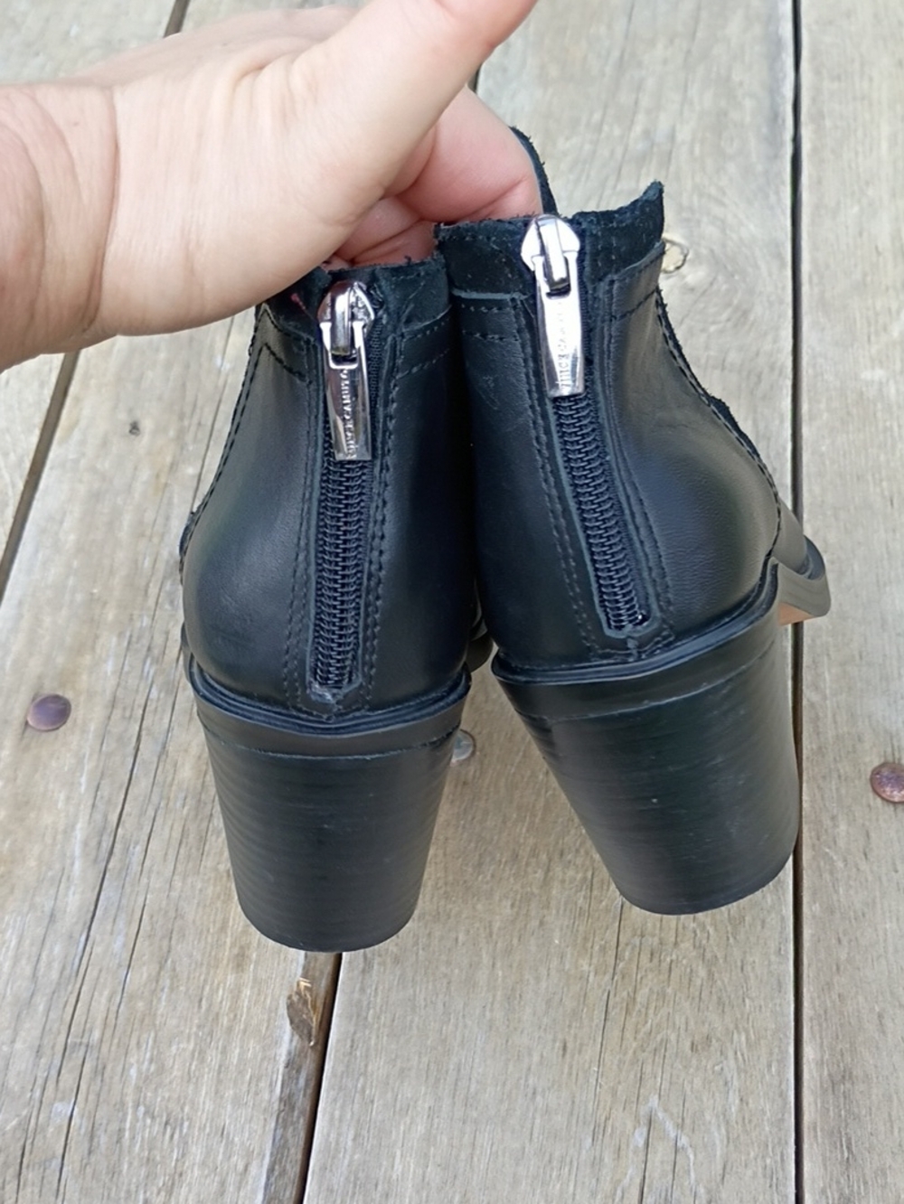 Vince Camuto Riggie Leather Heeled Bootie Size 8 M - Picture 5 of 12